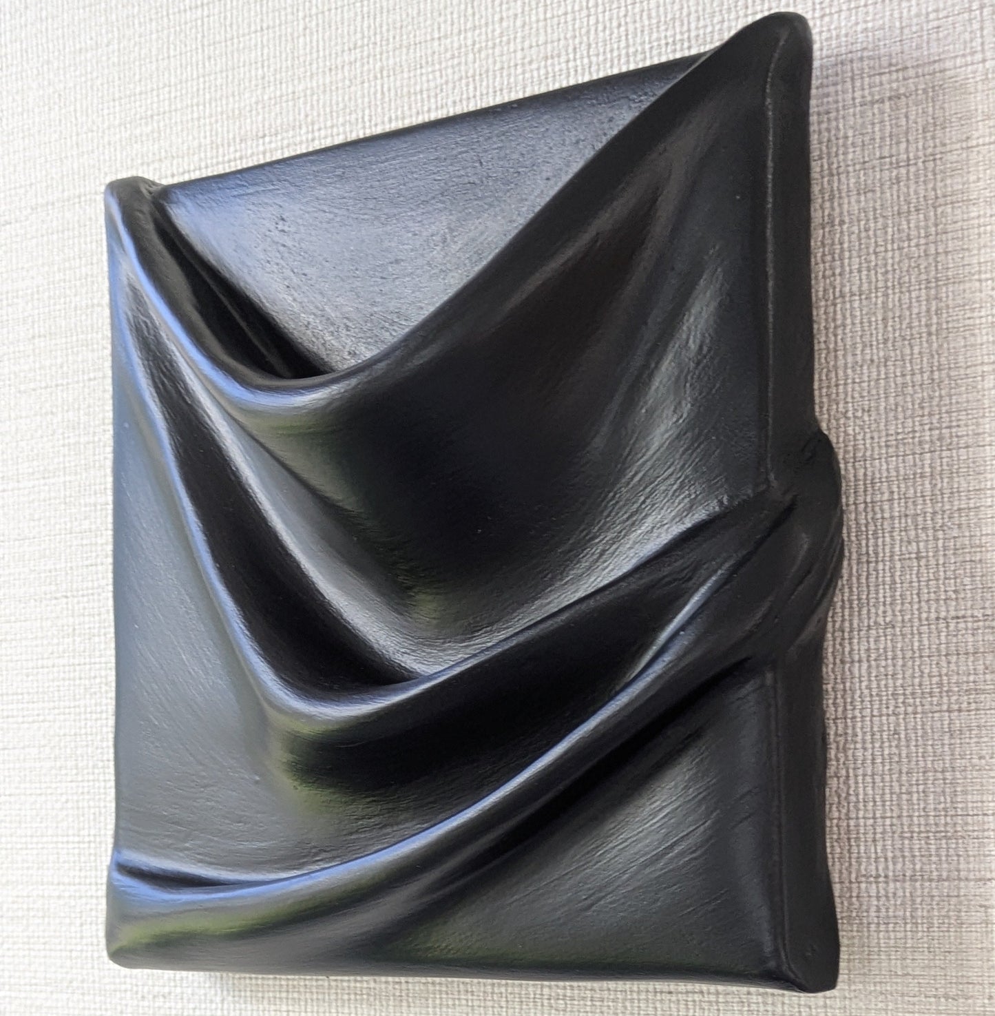 drape art 15×15-black