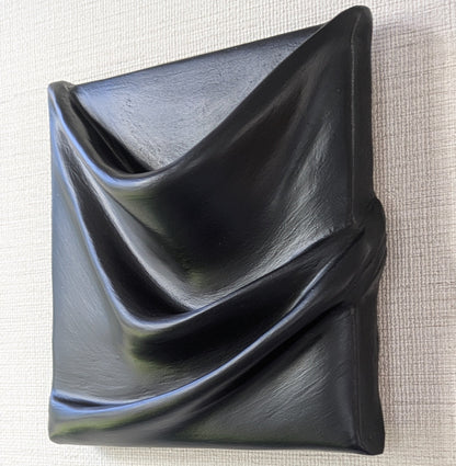drape art 15×15-black
